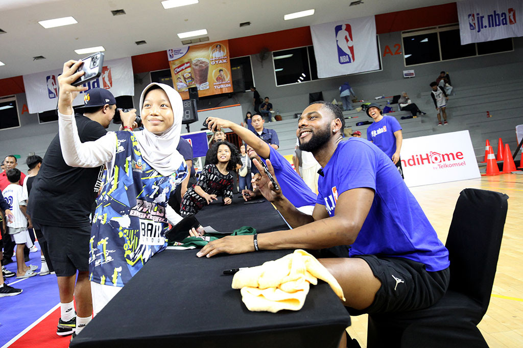 Lebih lanjut, pada tingkatan SMP, gelar juara direbut oleh tim SMP Kharisma Bangsa Tangerang Selatan. Lalu untuk gelar juara tim putra diraih oleh SMPN 7 Bandung.