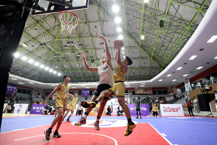 Pada turnamen 3v3 Jr. NBA Indonesia, pada tingkatan SD, gelar juara tim putri diraih oleh SDN Polisi 4 Bogor, sementara untuk tim putra diklaim oleh SDN Batu Ampar 11 Jakarta.