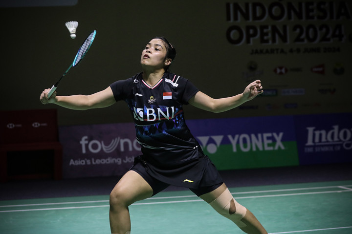 Tunggal putri Indonesia Gregoria Mariska Tunjung melanjutkan perjalanannya ke babak 16 besar Indonesia Open 2024 setelah mengalahkan rekan satu negaranya, Putri Kusuma Wardani, Selasa, 4 Juni 2024.