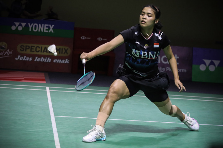 Gregoria menang atas Putri KW melalui dua gim langsung, 21-14, 21-17 pada pertandingan 32 besar yang digelar di Istora Senayan Jakarta tersebut.