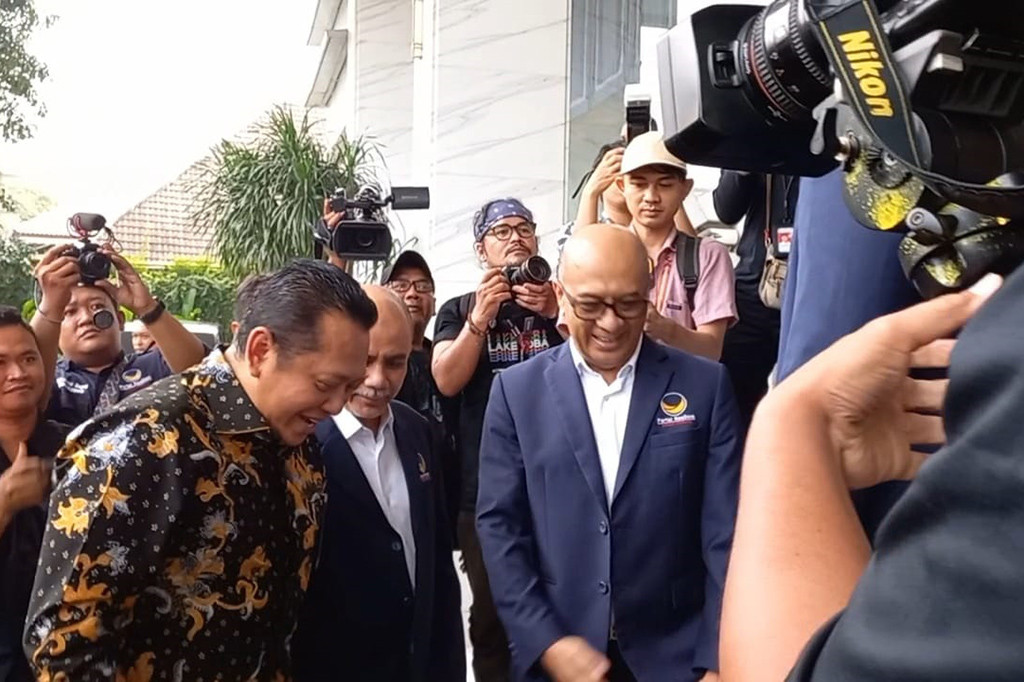 Dari pantauan Media Indonesia, Bamsoet tiba di markas NasDem sekitar pukul 15:00 WIB. Dia disambut oleh Sekretaris Jenderal Partai NasDem Hermawi Taslim dan politisi NasDem Taufik Basari.