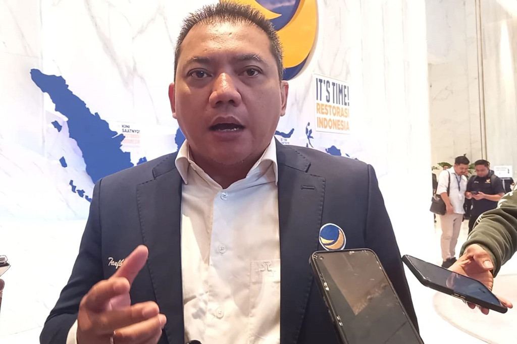 Pertemuan antara Bamsoet dan Surya Paloh ini dalam rangka silaturahmi kebangsaan. Sebelum bertemu Surya Paloh, Bamsoet juga telah menemui sejumlah tokoh bangsa yakni Presiden ke-6 RI, Susilo Bambang Yudhoyono (SBY), Wakil Presiden ke-6 Try Sutrisno dan Wakil Presiden ke-10 dan ke-12 RI Jusuf Kalla. 