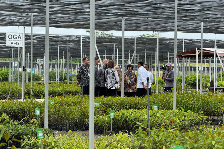 Dikatakan Presiden, fasilitas persemaian yang dilengkapi dengan pusat plasma nutfah berupa bio bank dan seed bank itu merupakan komponen utama yang telah dipersiapkan pemerintah sejak awal pembangunan IKN bergulir.