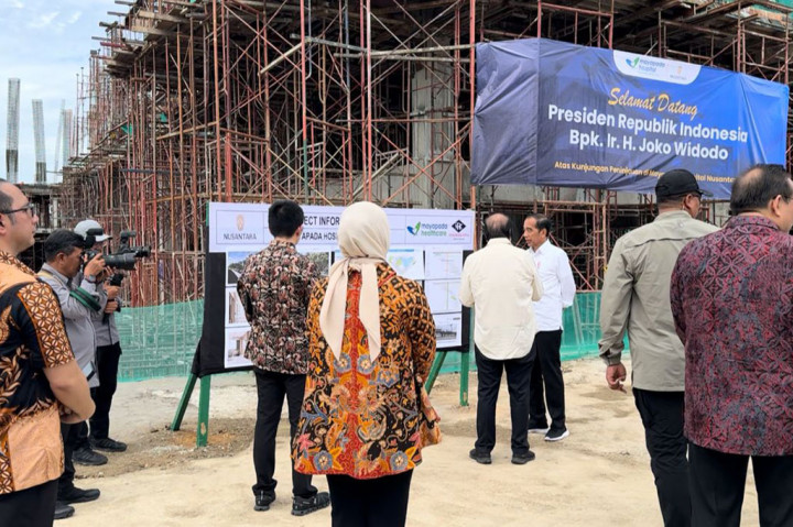 Presiden menekankan pentingnya percepatan pembangunan infrastruktur seperti jalan tol dan bandara untuk mendukung aksesibilitas ke IKN. Presiden juga menegaskan pentingnya dukungan investasi saat ini untuk mewujudkan visi pembangunan Ibu Kota Nusantara.