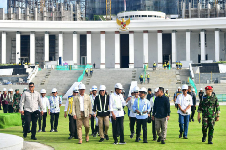 Presiden menyebut bahwa persiapan jelang HUT ke-79 sudah hampir selesai. “Untuk persiapan 17-an sudah hampir final, tidak ada masalah di lapangan,” ujarnya. 