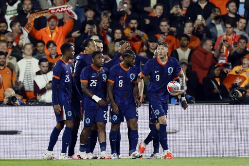 Gol ketiga Belanda berhasil dicetak oleh pemain pengganti, Wout Weghorst pada menit ke-63.