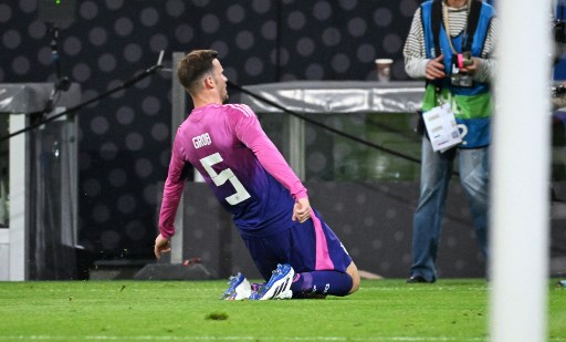 Jerman akhirnya bisa berbalik unggul menjadi 2-1 pada menit ke-89. Gol kemenangan tuan rumah dicetak oleh Pascal Gross.