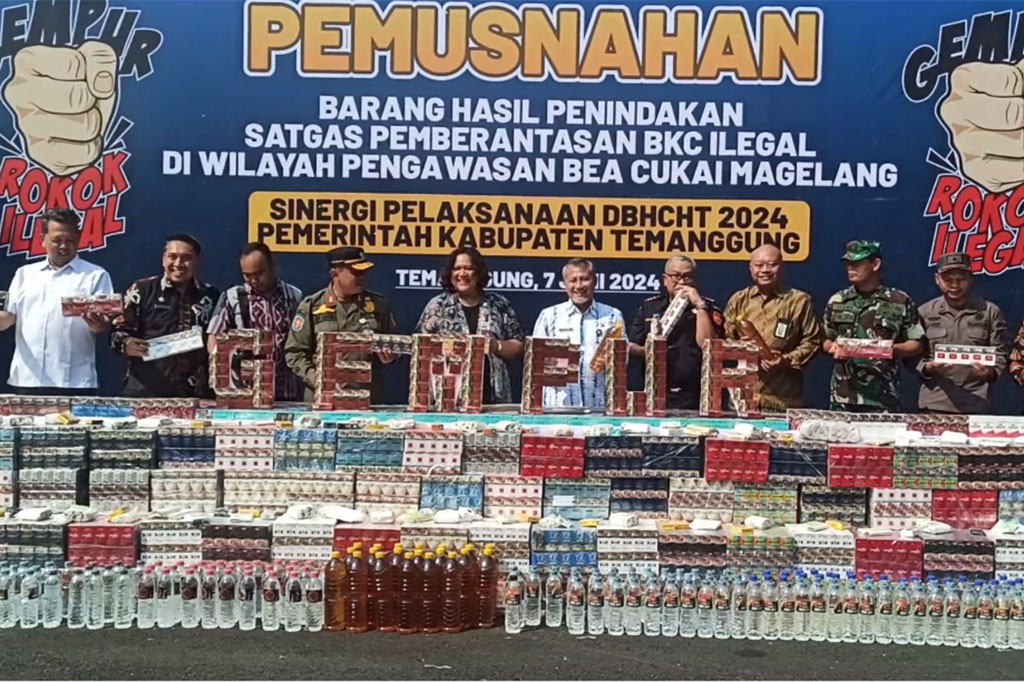 Kepala Kantor Bea Cukai Magelang Imam Sarjono mengatakan, barang ilegal senilai Rp4,2 miliar diamankan tim satgas pemberantasan barang kena cukai ilegal dari para pedagang di Kabupaten Purworejo, Magelang, Temanggung, dan Wonosobo.