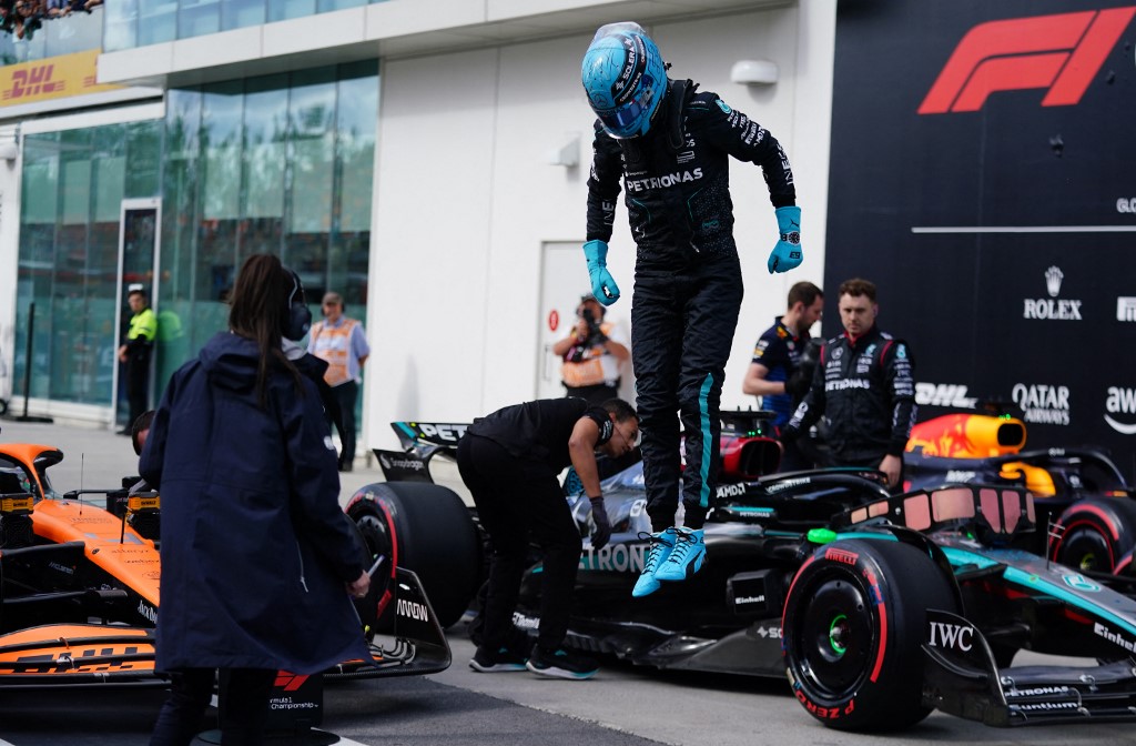 Pebalap Mercedes George Russell rebut pole position di Formula 1 (F1) Grand Prix (GP) Kanada 2024 di Sirkuit Gilles-Villeneuve, Montreal, setelah ia menjadi yang tercepat pada sesi kualifikasi, Minggu, 9 Juni 2024 WIB.