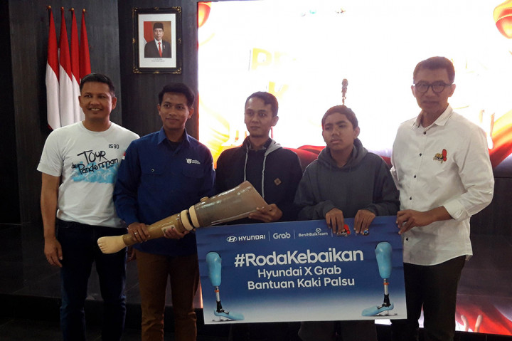 Bantuan ini, lanjutnya, tidak berhenti sampai di sini, melainkan akan terus berlanjut. Siapa pun yang memerlukan bantuan, bisa langsung menghubungi Polresta Malang Kota. Kemudian, calon penerima bantuan diantarkan ke Sugeng Siswoyudono untuk dibuatkan kaki palsu.