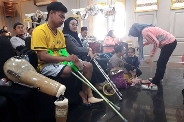 Ketua Yayasan Kick Andy Ali Sadikin menyatakan penyaluran bantuan kaki palsu menjadi bagian penting menebarkan kebaikan bersama Polresta Malang Kota. Sejauh ini, bantuan sudah digulirkan sekitar 6.000 kali palsu di berbagai daerah melibatkan banyak pihak.