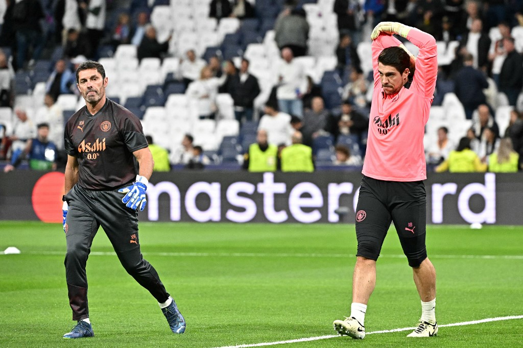 Manchester City resmi memperpanjang kontrak Stefan Ortega. Kiper 31 tahun itu diikat hingga 2026 mendatang.