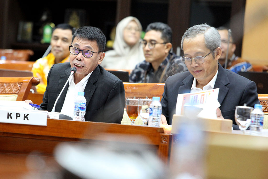 Dia menjelaskan usulan tambahan anggaran sebesar Rp117,12 miliar itu terdiri dari kebutuhan program dukungan manajemen sebesar Rp65,02 miliar dan program pencegahan dan penindakan perkara korupsi itu sebesar Rp52,11 miliar.