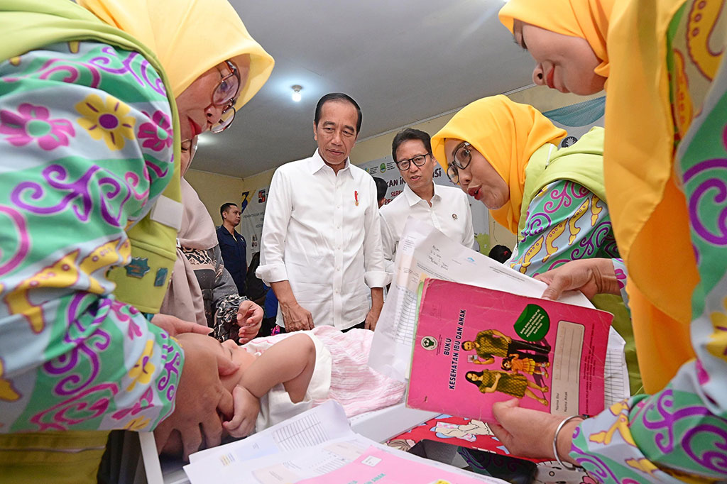 “Dengan adanya gerakan serentak ini diharapkan pengukuran yang serentak, kemudian intervensi yang serentak di semua lini dan terpadu itu dapat menurunkan angka stunting yang kemudian akan menciptakan generasi yang baik di tahun 2045,” jelasnya.