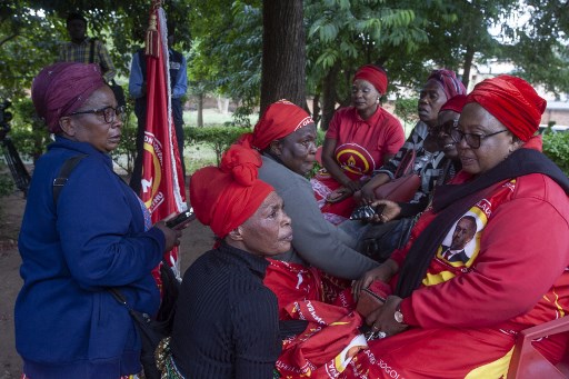 Sejatinya, Wapres Chilima dijadwalkan menghadiri upacara pemakaman mantan Menteri Kehakiman dan Jaksa Agung negara tersebut, Ralph Kasambara, yang meninggal dunia secara mendadak pada Jumat, 7 Juni dan dimakamkan di Mzuzu.