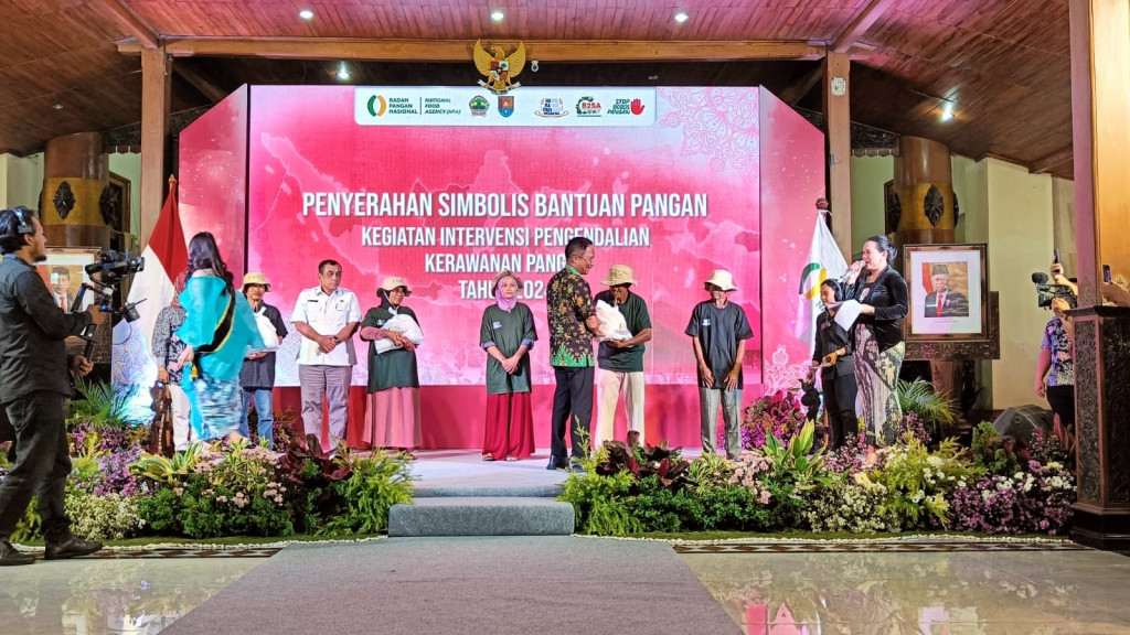 Badan Pangan Nasional (Bapanas) meluncurkan Program Nasional Penyaluran Bantuan Pangan untuk Kegiatan Intervensi Pengendalian Kerawanan Pangan tahun 2024.