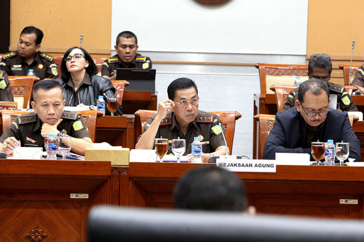 Kejaksaan Agung Republik Indonesia (RI) mengusulkan tambahan anggaran sebesar Rp15,5 triliun untuk tahun anggaran 2025 pada rapat kerja bersama Komisi III DPR RI untuk mendukung tugas dan fungsi, serta program-program kejaksaan.