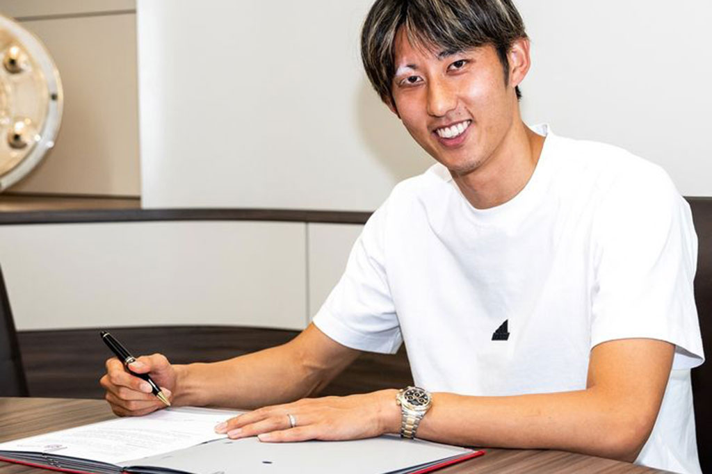 Ito tercatat menjadi pemain Jepang ketiga yang berseragam Die Roten setelah Takashi Usami dan Taichi Fukui.