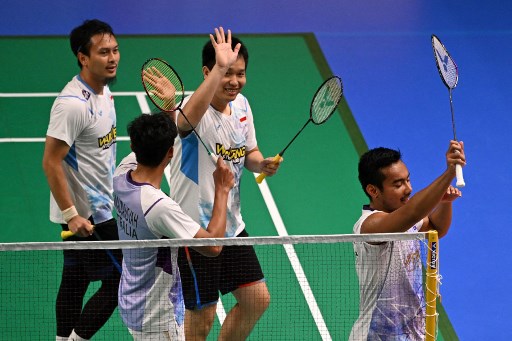 Pasangan yang akrab disapa The Daddies itu menang atas Pramudya/Andika dua gim langsung dengan skor 21-14, 21-17.