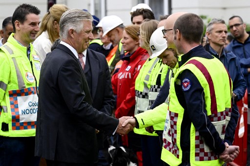 Raja Philippe mengunjungi lokasi ledakan pada Jumat, 14 Juni pagi, bersama dengan Menteri Dalam Negeri Annelies Verlinden (CD&V) dan Walikota Antwerpen Bart De Wever (N-VA). Raja bertemu dengan petugas penyelamat di lokasi dan menerima kabar terbaru tentang pencarian korban.
