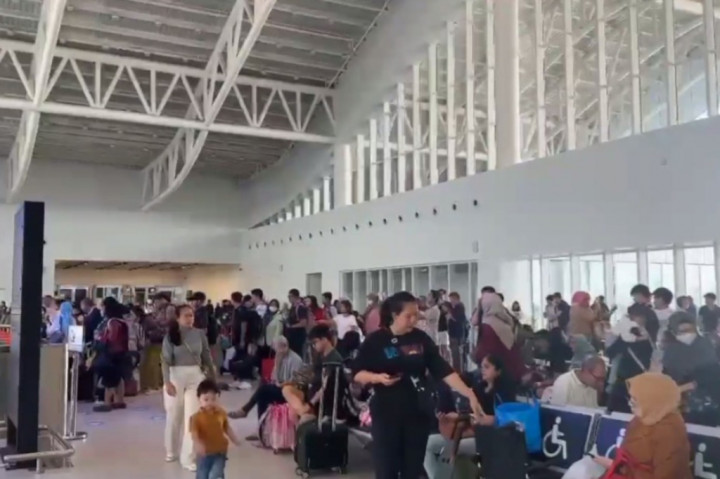 Angka ini masih akan bertambah seiiring dengan masih dijualnya tiket Whoosh di berbagai channel penjualan. Setiap harinya ada sekitar 20 ribu penumpang yang menggunakan kereta cepat.