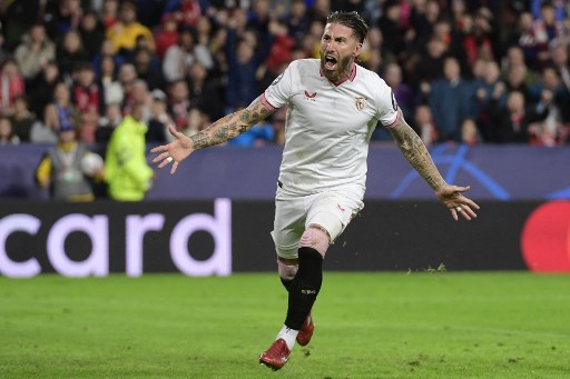 Selama 16 tahun membela Los Blancos, Ramos telah mencetak 101 gol dari 671 laga dan meraih 22 trofi, termasuk lima LaLiga serta empat Liga Champions.