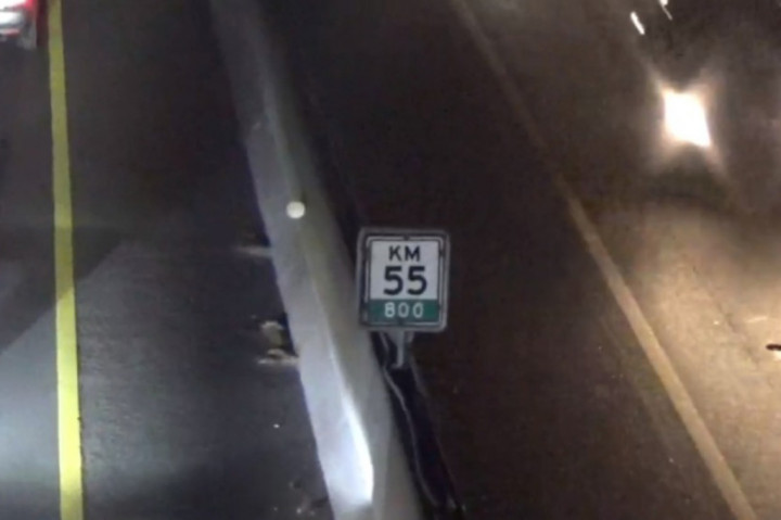 Peningkatan volume kendaraan ini, sudah terjadi sejak Selasa siang petang. Seperti terpantau di kilometer meter lima puluh lima wilayah Klari Kabupaten Karawang, Jawa Barat.