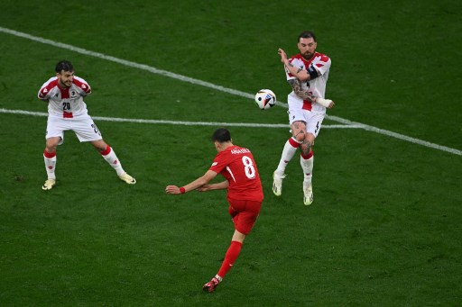 Gol ini bermula dari keberhasilan Kaan Ayhan yang bisa merebut bola di pertahanan Georgia. Ayhan kemudian memberikannya pada Arda Guler yang langsung melepaskan tembakan jarak jauh ke pojok kanan gawang Georgia. 
