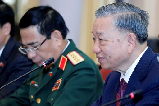 “Sekali lagi, selamat kepada kawan kami karena menerima dukungan luar biasa selama pemilihan presiden baru-baru ini, yang menggarisbawahi kepercayaan rakyat Rusia,” kata Lam.