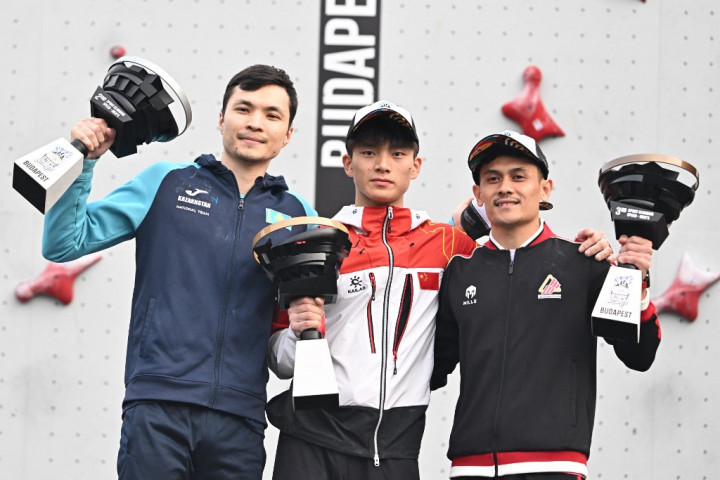 Veddriq mencatatkan waktu 5,05 detik di nomor speed putra saat melawan rekan satu negaranya, Aspar Jaelolo yang finis dengan waktu 5,61 detik. Sementara, Rajiah di nomor speed putri, mencatatkan waktu 6,64 detik saat menghadapi Niu Di (China) yang finis dalam waktu 6,71 detik. 