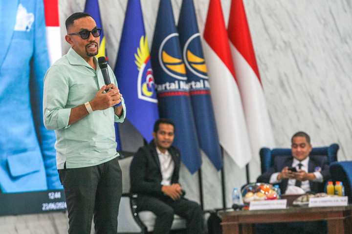 Wakil Ketua Komisi III DPR itu mengatakan kalau jadi gubernur tidak bisa leluasa. Sahroni mengaku tak bisa hanya menetap di Jakarta.