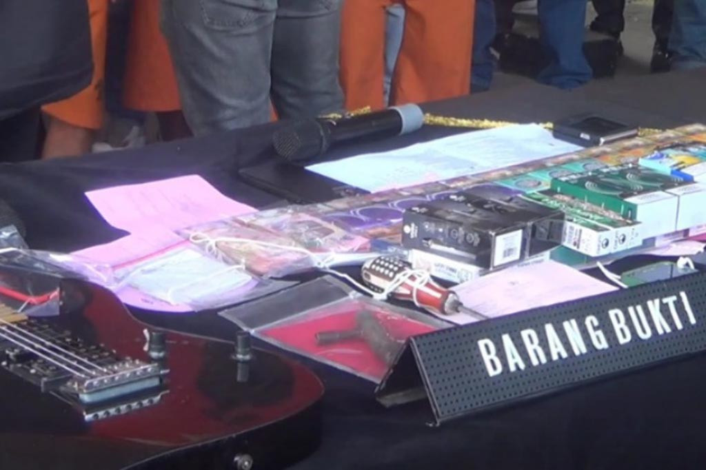 Sebanyak 20 orang tersangka pelaku pencurian dengan kekerasan dan pencurian dengan pemberatan diamankan oleh Satuan Reserse Kriminal Polres Cimahi, dalam operasi Libas Lodaya 2024.