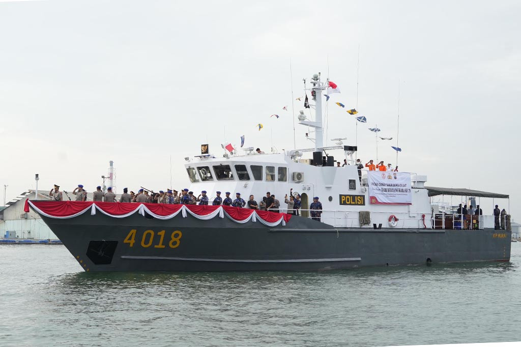 Memperingati Hari Bhayangkara ke-78 Tahun Polda Jateng menggelar kegiatan tradisi berupa Upacara Tabur Bunga di Laut dan Upacara Ziarah di Taman Makam Pahlawan (TMP) Giri Tunggal Kota Semarang pada hari Senin, 24 Juni 2024.
