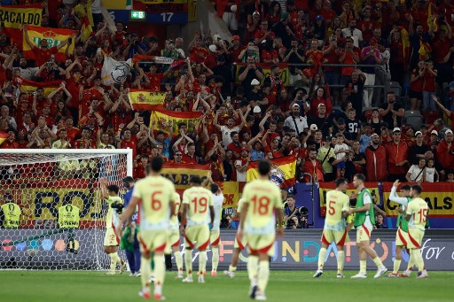 Timnas Spanyol memastikan diri lolos ke babak 16 besar sebagai juara Grup B Piala Eropa 2024 setelah menang tipis 1-0 atas Albania dalam laga ke-3 di Espirit Arena, Dusseldorf pada Selasa, 25 Juni 2024 dini hari WIB.