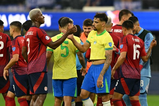 Brasil memulai turnamen Copa America dengan kekecewaan setelah ditahan imbang tanpa gol oleh Kosta Rika dalam pertandingan pembuka Grup D Copa America yang berlangsung di SoFi Stadium Los Angeles, Selasa, 25 Juni 2024 WIB.