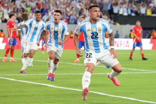Penyerang Lautaro Martinez membawa tim nasional sepak bola Argentina menang 1-0 atas Chile, dalam pertandingan kedua Grup A Copa America 2024 di Stadion MetLife, Amerika Serikat, Rabu, 26 Juni 2024 pagi WIB.