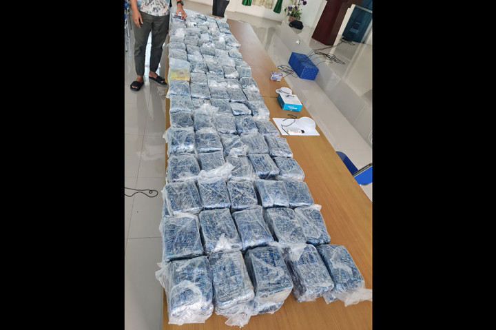 Tim Opsnal Subdit 3 Ditresnarkoba Polda Aceh berhasil mengungkap tindak pidana penyelundupan narkotika jenis sabu seberat 180 kg di perairan Peureulak, Kabupaten Aceh Timur pada Jumat, 14 Juni lalu.