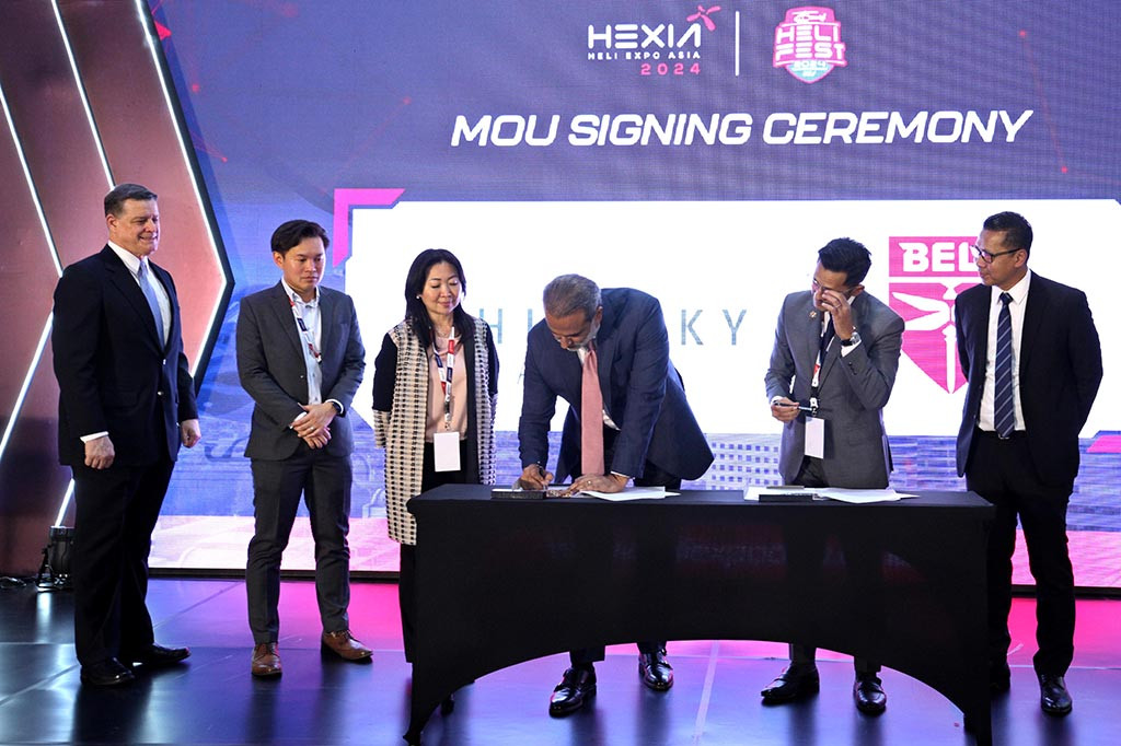 Perusahaan swasta nasional PT Whitesky Aviation akan menyelesaikan pembangunan showroom helikopter di Cengkareng Heliport (CHP), Tangerang, Banten, tahun 2025 dengan tujuan untuk menjual armada dan kelengkapan alat angkut udara agar memudahkan para pelanggannya.