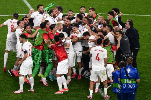 Kemenangan ini membuat Turki menempati runner up Grup F Euro 2024 dengan enam poin dari dua pertandingan, sementara Republik Ceko yang tersingkir menjadi juru kunci dengan satu poin.