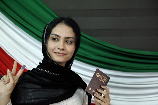 Empat kandidat yaitu Mohammad Baqer Qalibaf, Saeed Jalili, Masoud Pezeshkian, dan Mostafa Pourmphammadi bertarung meraih kursi presiden setelah wafatnya Presiden Ebrahim Raisi dalam kecelakaan helikopter bulan lalu.