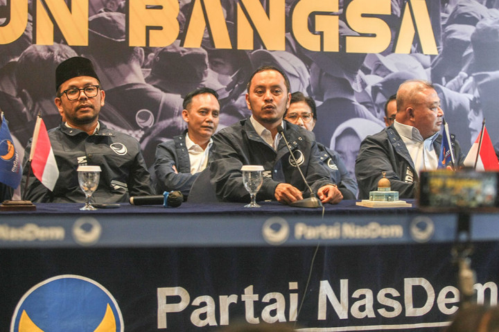 Sejauh ini dia pun belum mengetahui keinginan para pimpinan Partai NasDem di wilayah atau daerah, terhadap keberlanjutan kepemimpinan Surya Paloh sebagai Ketua Umum Partai NasDem saat ini. Menurutnya hal itu akan terungkap ketika kongres digelar.