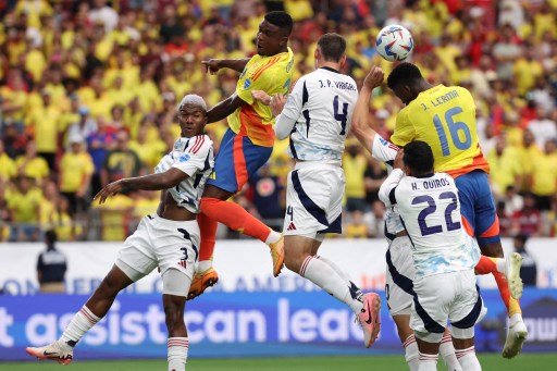 Pada sisa waktu pertandingan, Kolombia tetap tampil dominan, sementara Kosta Rika beberapa kali berupaya untuk setidaknya memperkecil ketertinggalannya, namun hingga peluit panjang dibunyikan skor 3-0 tetap bertahan.