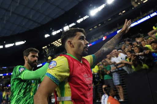 Timnas Brasil menjaga asa lolos ke perempat final Copa America 2024 setelah menghajar Timnas Paraguay dengan skor telak 4-1 pada pertandingan kedua Grup D di Stadion Allegiant, Las Vegas, Sabtu, 29 Juni 2024 pagi WIB.