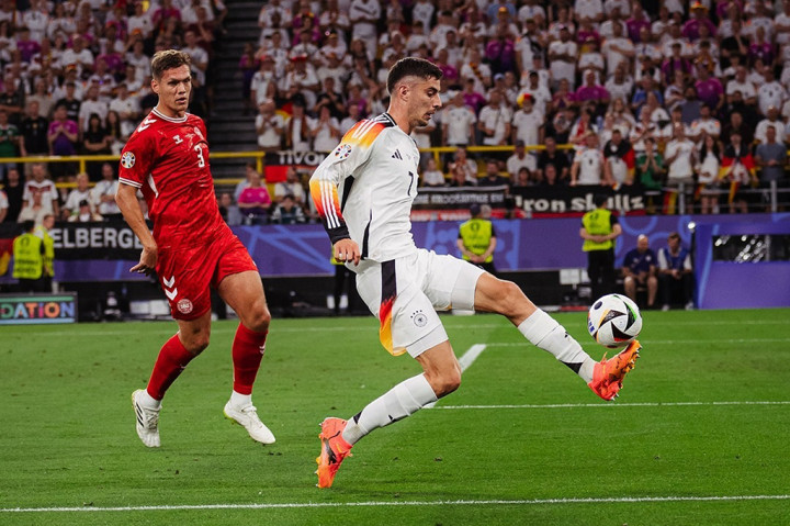 Tim Nasional Jerman melaju ke perempat final usai mengalahkan Denmark pada babak 16 besar Euro 2024 di Stadion Signal Iduna Park, Dortmund, Minggu, 30 Juni 2024 dini hari WIB. Laga diwarnai drama gol Denmark yang dianulir serta penalti Jerman ini berakhir 2-0 untuk kemenangan tuan rumah.