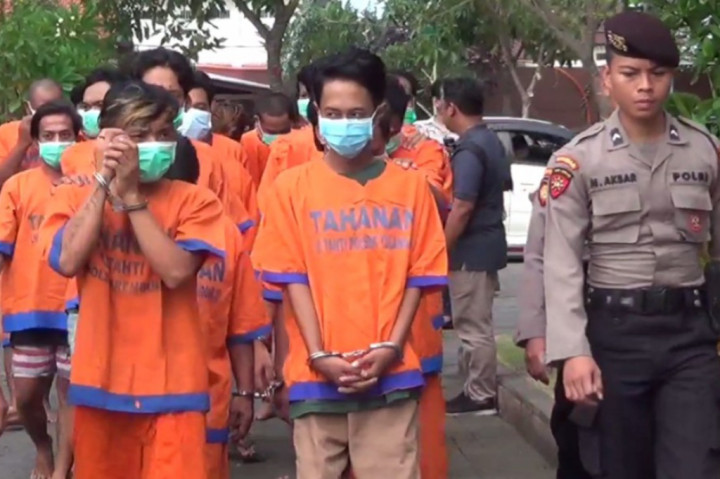 Polresta Sidoarjo bersama Polsek jajaran, berhasil mengamankan 70 orang tersangka kriminalitas, dalam kurun waktu 3 sampai 14 Juni 2024. Mereka para tersangka kasus pencurian, curat, curas, curanmor dan kejahatan jalanan di wilayah Kabupaten Sidoarjo.