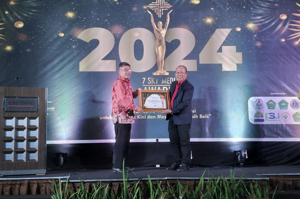 PT Pangansari Utama Food Resources memdapat penghargaan Platinum sebagai perusahaan di bidang produksi makanan terbaik. Penghargaan ini diberikan oleh 7Sky Media. Direktur Utama PT Pangansari Utama Food Resources, Maghfur Lasah menerima langsung penghargaan itu.