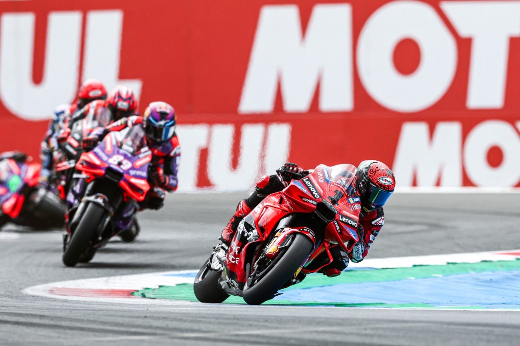 Usai mengamankan gelar sprint, pebalap berkebangsaan Italia tersebut tak menemui banyak kendala usai memulai balapan dari pole position dan menyegel gelar juara yang ke-23 bersama dengan Ducati Lenovo Team sepanjang kariernya.