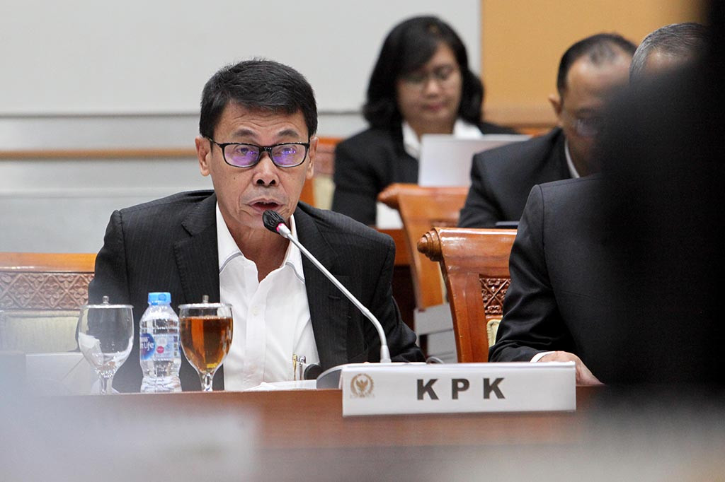  Komisi Pemberantasan Korupsi mengikuti rapat kerja bersama Komisi III DPR RI di Kompleks Parlemen, Jakarta, Senin, 1 Juli 2024, dan mengungkapkan sudah ada 100 orang tersangka kasus korupsi yang diproses selama tahun 2024 berdasarkan data per 31 Mei.