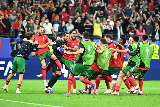 Portugal akan ditantang Prancis pada babak perempat final di Stadion Volksparkstadion, Hamburg, Sabtu, 6 Juli dini hari pukul 02.00 WIB.