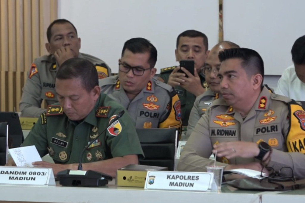 Menurut Kapolda Jatim, Irjen Pol. Imam Sugianto, untuk mengamankan kegiatan Suro dan Suran Agung ini, pihaknya akan mengerahkan sebanyak 3 ribu personil TNI-Polri, dibantu Satpol PP dan pengamanan internal dari perguruan silat.